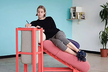 让您躺着办公的办公家具设计